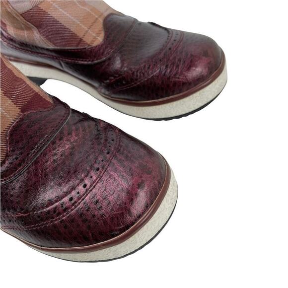 UGG Plaid Marrais Double Buckle Waterproof Lined Leather Upper Boots Womens 7 - Picture 3 of 16